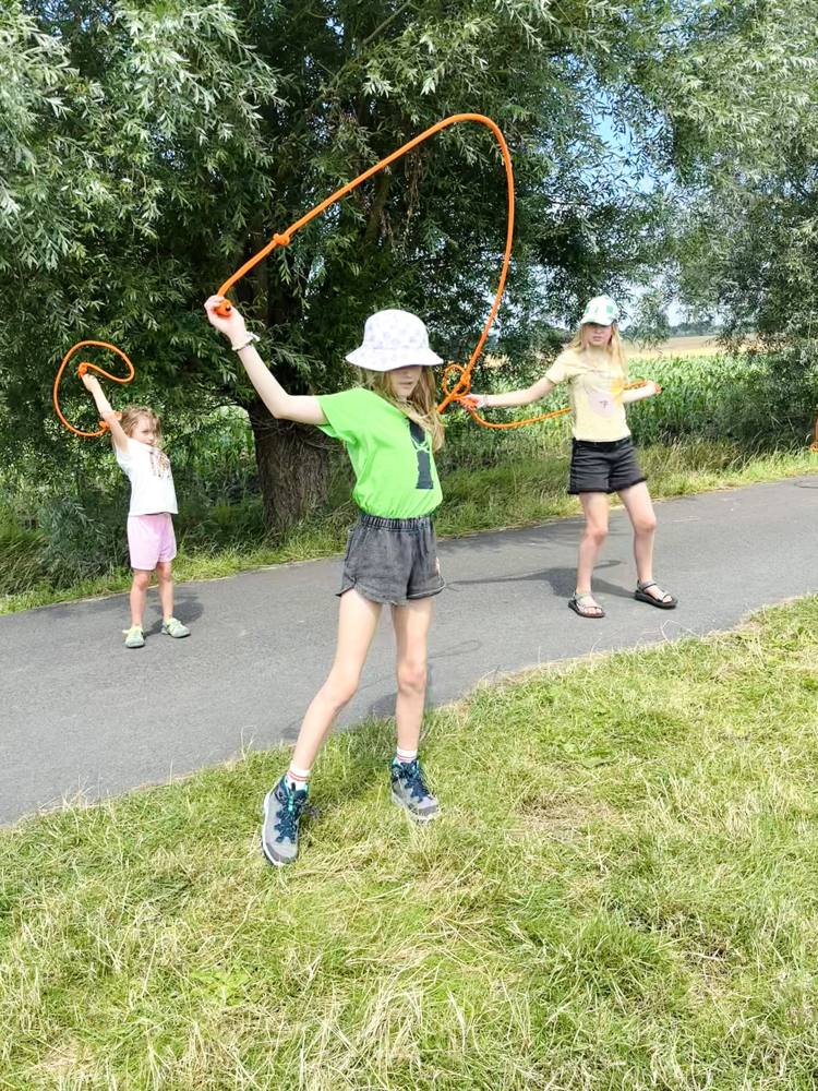 Spelen en bewegen met een touw tijdens rope flow